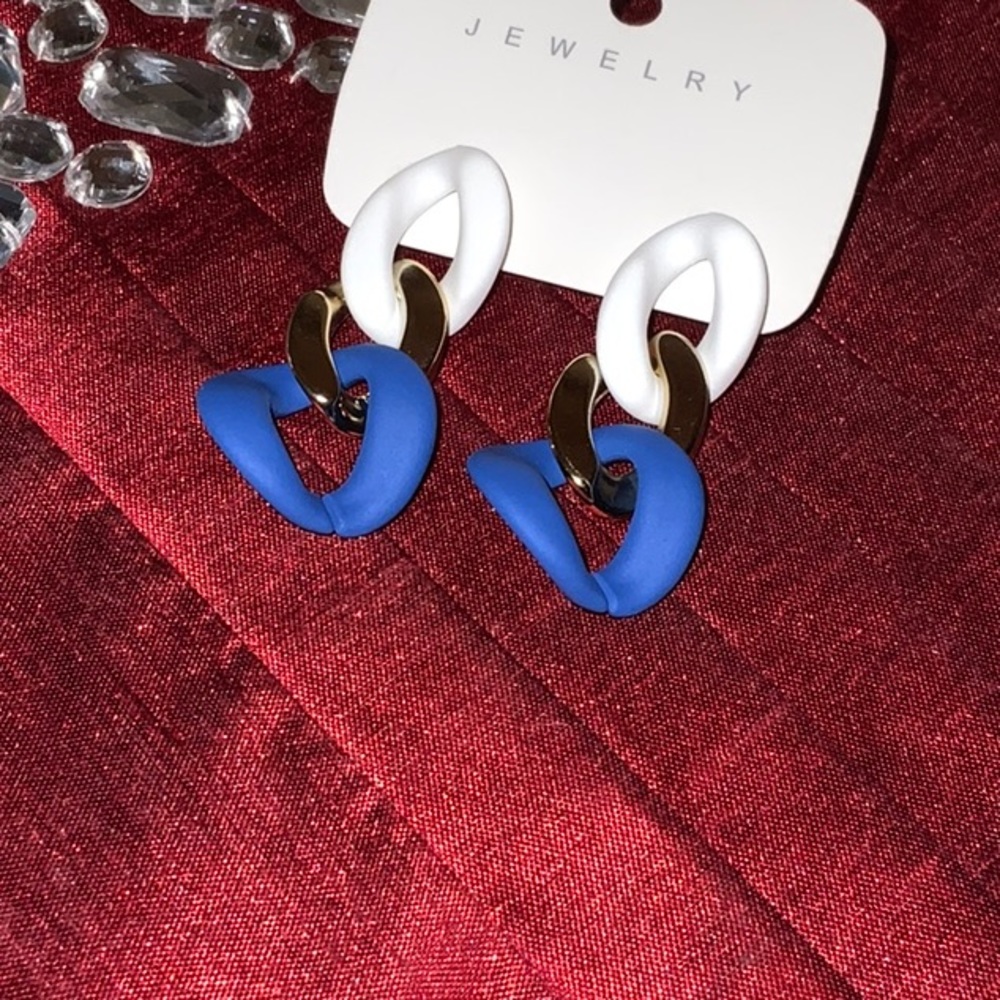 Color block Earrings - Picture 3 of 3